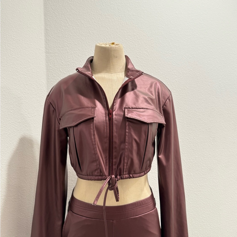 Burgundy Kimcine cropped zip-up jacket with drawstring waist